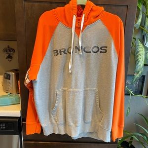 Hands High 2XL Broncos hoodie